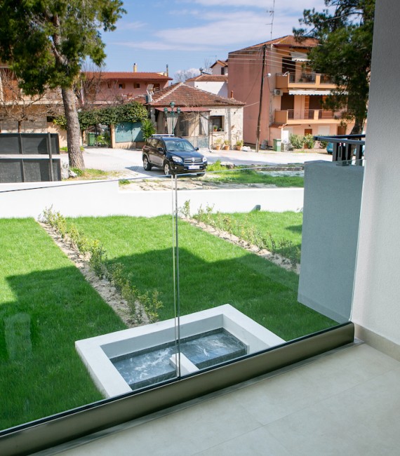 Benteler Studios in Kallithea - Mit Außenpool