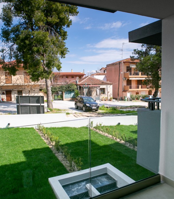 Benteler Studios in Kallithea - Mit Außenpool