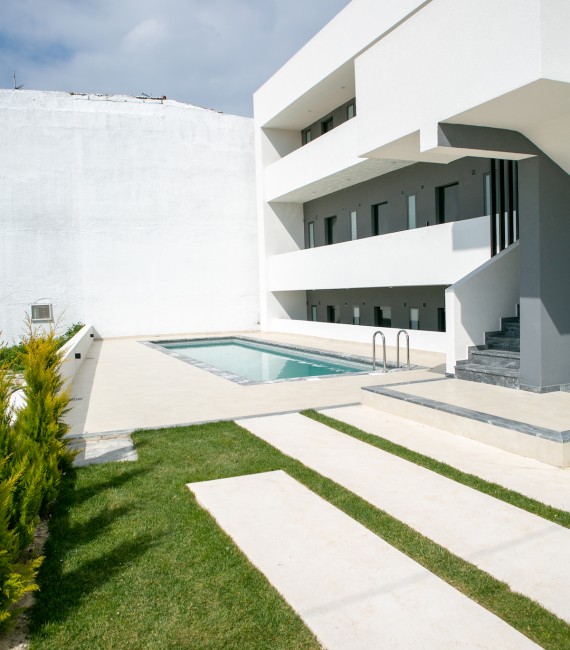 Benteler Studios in Kallithea - Mit Außenpool