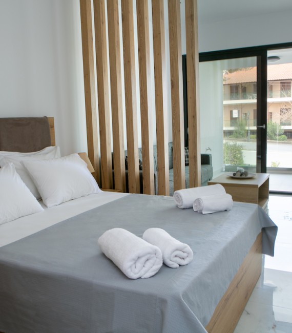 Benteler Studios in Kallithea - Mit Außenpool