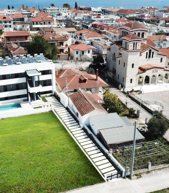 Benteler Studios in Kallithea - Mit Außenpool